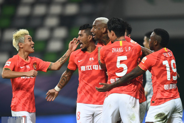  德甲末轮悬念迭起，多队命运交织生死时速  